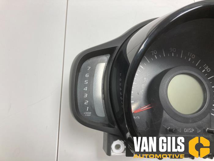 Kilometerteller KM van een Peugeot 108 1.0 12V 2014