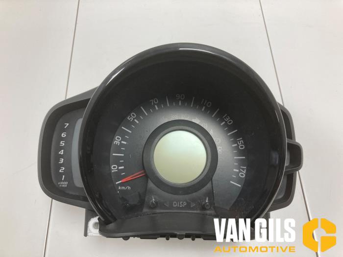 Kilometerteller KM van een Peugeot 108 1.0 12V 2014