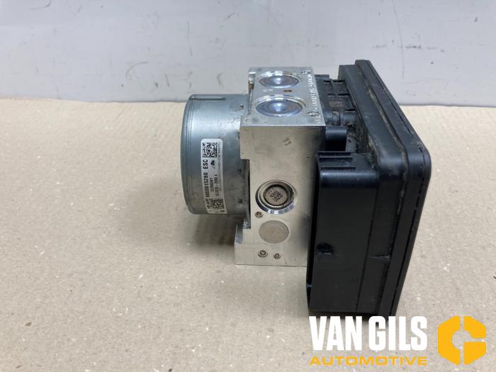 ABS Pomp van een Opel Mokka 1.2 Turbo Hybrid 12V 2025