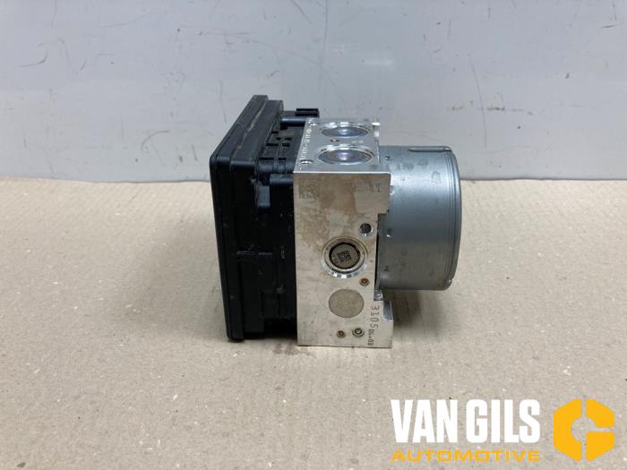 ABS Pomp van een Opel Mokka 1.2 Turbo Hybrid 12V 2025