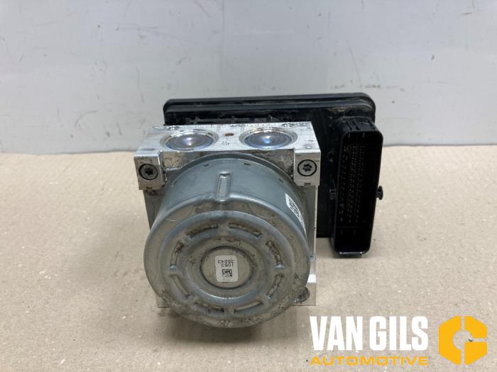 ABS Pomp van een Opel Mokka 1.2 Turbo Hybrid 12V 2025