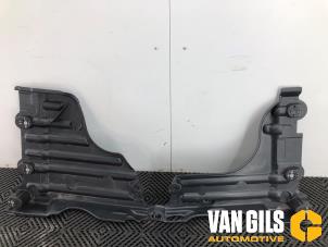 Gebruikte Beschermplaat bodem Opel Mokka 1.2 Turbo Hybrid 12V Prijs € 49,99 Margeregeling aangeboden door Van Gils Automotive