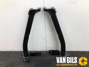 Gebruikte Frontdeel steun Opel Mokka 1.2 Turbo Hybrid 12V Prijs € 59,99 Margeregeling aangeboden door Van Gils Automotive