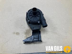 Gebruikte Extra waterpomp Cupra Formentor 1.4 e-Hybrid VZ 16V Prijs op aanvraag aangeboden door Van Gils Automotive