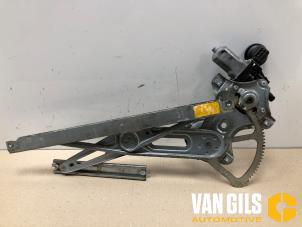 Gebruikte Ruitmechaniek 2Deurs rechts-voor Toyota Yaris II (P9) 1.3 16V VVT-i Prijs € 50,00 Margeregeling aangeboden door Van Gils Automotive