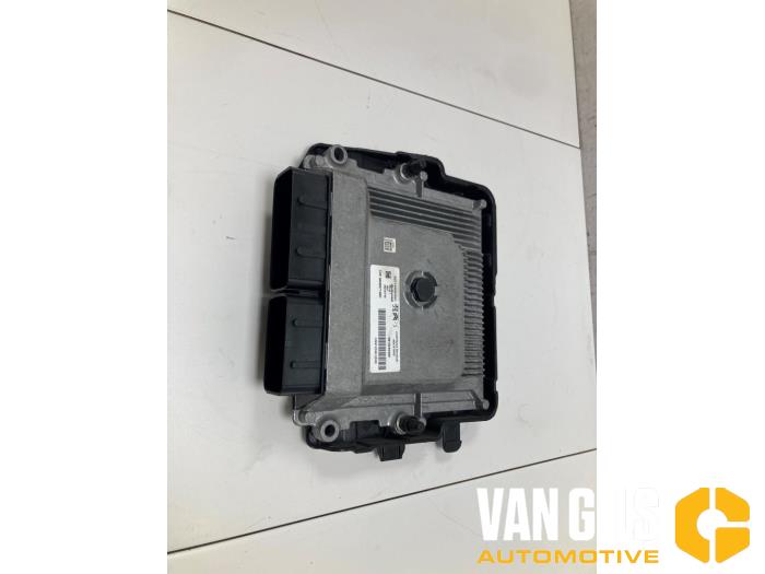 Gebruikte Computer Motormanagement Citroen C3 Aircross I (2C/2R) 1.2 e-THP PureTech 110 Prijs € 325,00 Margeregeling aangeboden door Van Gils Automotive
