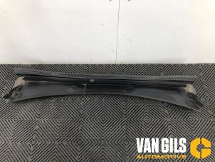 Gebruikte Paravan Citroen C3 Aircross I (2C/2R) 1.2 e-THP PureTech 110 Prijs € 40,00 Margeregeling aangeboden door Van Gils Automotive