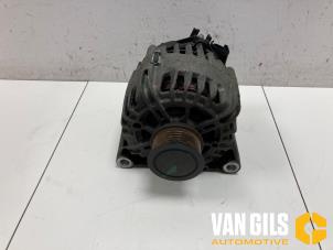 Gebruikte Dynamo Ford Transit Courier 1.5 TDCi 75 Prijs € 85,00 Margeregeling aangeboden door Van Gils Automotive