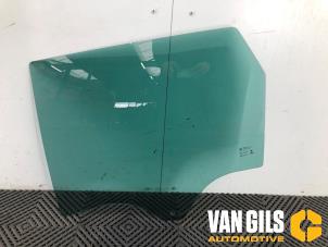 Gebruikte Deurruit 4Deurs links-achter Citroen C3 Aircross I (2C/2R) 1.2 e-THP PureTech 110 Prijs € 45,00 Margeregeling aangeboden door Van Gils Automotive