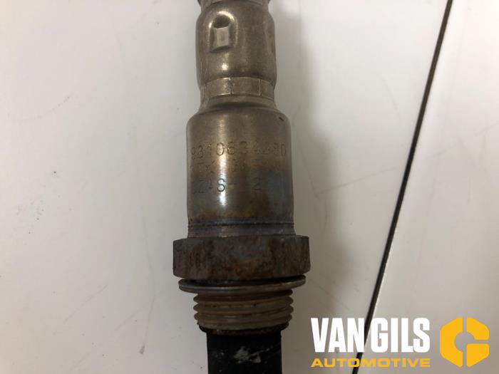 Lambda Sonde van een Peugeot 2008 (CU) 1.2 12V e-THP PureTech 110 2017