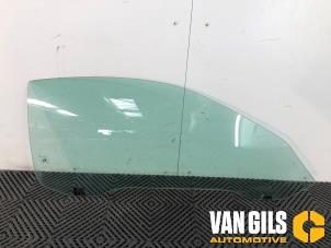 Gebruikte Deurruit 4Deurs rechts-voor Chevrolet Corvette (C5) 5.7 V8 Prijs op aanvraag aangeboden door Van Gils Automotive