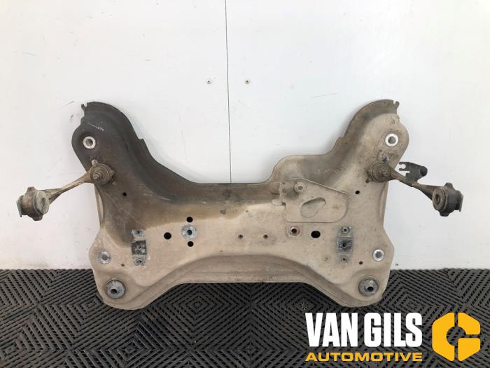 Gebruikte Subframe Renault Trafic Passenger (1JL/2JL/3JL/4JL) Prijs op aanvraag aangeboden door Van Gils Automotive