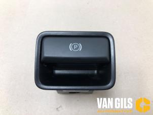 Gebruikte Schakelaar handrem Mercedes CLA Shooting Brake (117.9) 2.2 CLA-200 CDI, 200 d 16V Prijs op aanvraag aangeboden door Van Gils Automotive