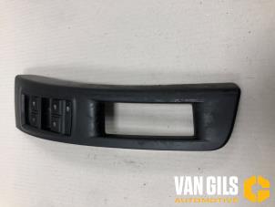 Gebruikte Schakelaar Elektrisch Raam Opel Meriva 1.4 Turbo 16V ecoFLEX Prijs op aanvraag aangeboden door Van Gils Automotive