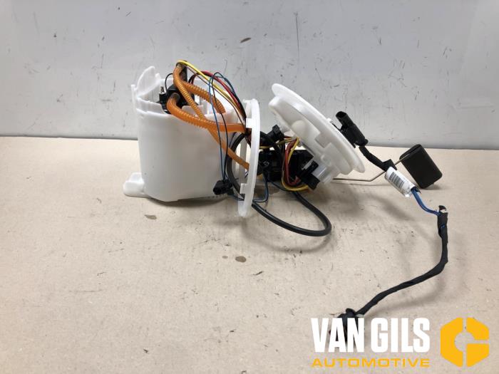 Gebruikte Tank element Pomp BMW 5 serie (G60) 530e 2.0 TwinPower Turbo 16V Prijs € 375,00 Margeregeling aangeboden door Van Gils Automotive
