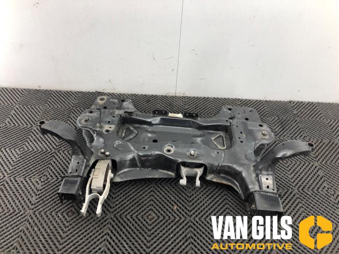 Gebruikte Subframe Volvo XC40 (XZ) Recharge 70 kWh Prijs € 399,95 Margeregeling aangeboden door Van Gils Automotive