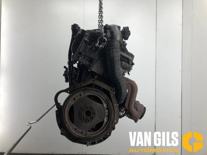 Gebruikte Motor Mercedes V (638.2) V-220 2.2 CDI 16V Prijs € 1.199,00 Margeregeling aangeboden door Van Gils Automotive