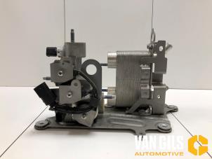 Gebruikte Warmtewisselaar Volvo XC40 (XZ) Recharge 70 kWh Prijs € 374,95 Margeregeling aangeboden door Van Gils Automotive