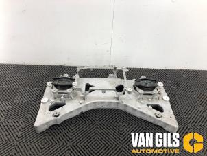 Gebruikte Motorsteun Volvo XC40 (XZ) Recharge 70 kWh Prijs € 449,95 Margeregeling aangeboden door Van Gils Automotive