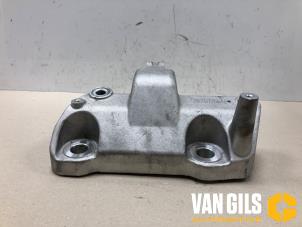 Gebruikte Motorsteun Volvo XC40 (XZ) Recharge 70 kWh Prijs € 50,00 Margeregeling aangeboden door Van Gils Automotive