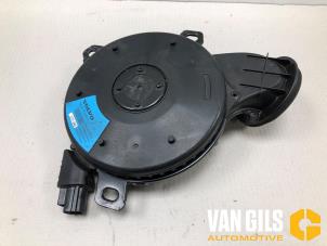 Gebruikte Luidspreker Volvo XC40 (XZ) Recharge 70 kWh Prijs € 50,00 Margeregeling aangeboden door Van Gils Automotive