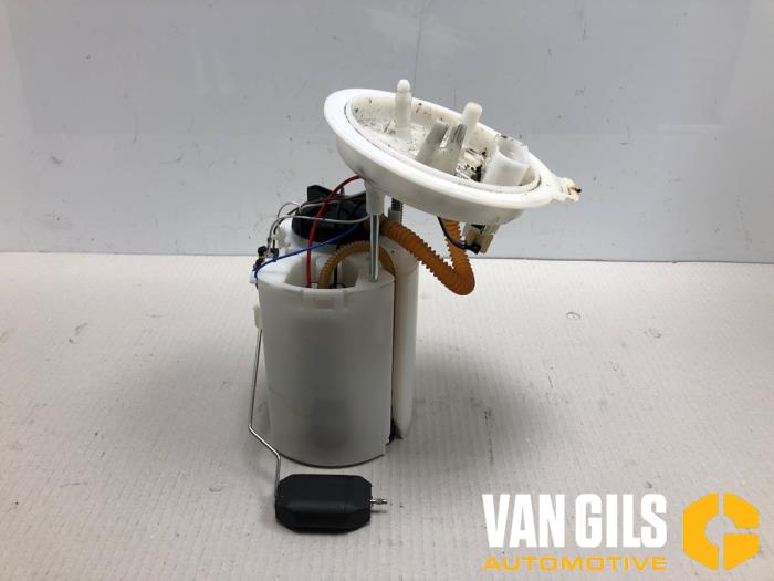 Gebruikte Tank element Pomp Volkswagen Golf VIII (CD1) 2.0 GTI 16V Prijs € 50,00 Margeregeling aangeboden door Van Gils Automotive