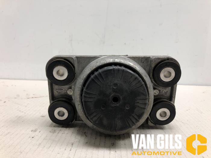 Gebruikte Motorrubber Landrover Range Rover Sport (LW) 3.0 TDV6 Prijs op aanvraag aangeboden door Van Gils Automotive