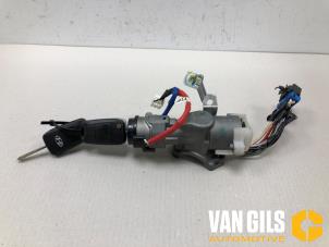 Gebruikte Kontaktslot + Sleutel Hyundai i30 Crosswagon (WWH) 1.4 CVVT 16V Prijs op aanvraag aangeboden door Van Gils Automotive