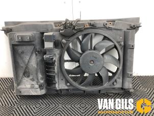 Gebruikte Motorkoeling ventilator Peugeot 308 (4A/C) 1.4 VTI 16V Prijs € 174,99 Margeregeling aangeboden door Van Gils Automotive