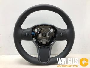 Gebruikte Stuurwiel Tesla Model Y (5YJY) RWD Prijs € 275,00 Margeregeling aangeboden door Van Gils Automotive