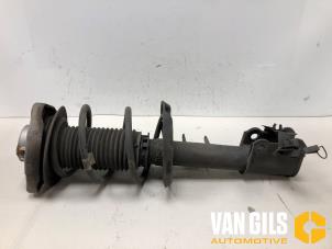 Gebruikte Mac Phersonpoot rechts-voor Mercedes CLA (117.3) 1.6 CLA-180 16V Prijs op aanvraag aangeboden door Van Gils Automotive