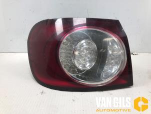 Gebruikte Achterlicht links Volkswagen Golf Plus (5M1/1KP) 1.9 TDI 105 Prijs € 39,99 Margeregeling aangeboden door Van Gils Automotive