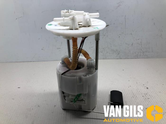 Gebruikte Tank element Pomp Hyundai i10 1.0 12V Prijs € 125,00 Margeregeling aangeboden door Van Gils Automotive