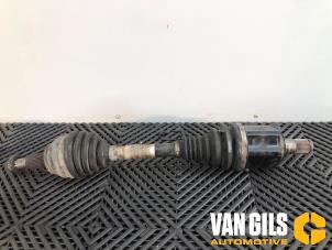 Gebruikte Aandrijfas links-voor Landrover Discovery Sport (LC) 2.0 TD4 180 16V Prijs € 150,00 Margeregeling aangeboden door Van Gils Automotive