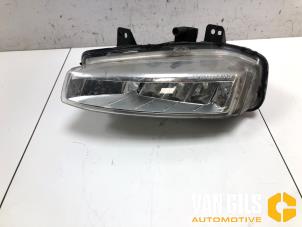 Gebruikte Mistlamp links-voor Landrover Discovery Sport (LC) 2.0 TD4 180 16V Prijs op aanvraag aangeboden door Van Gils Automotive