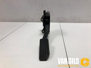 Gebruikte Gaspedaal Landrover Discovery Sport (LC) 2.0 TD4 180 16V Prijs op aanvraag aangeboden door Van Gils Automotive