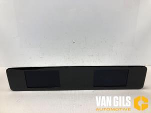 Gebruikte Display Interieur Mercedes B (W247) 2.0 B-200d Prijs op aanvraag aangeboden door Van Gils Automotive