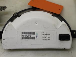 Gebruikte Kilometerteller KM Citroen C3 (FC/FL/FT) 1.4 Prijs € 60,00 Margeregeling aangeboden door Van Gils Automotive