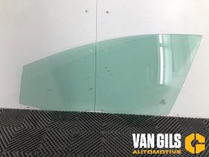 Gebruikte Deurruit 4Deurs links-voor Ford Focus 3 Wagon 1.0 Ti-VCT EcoBoost 12V 125 Prijs € 45,00 Margeregeling aangeboden door Van Gils Automotive