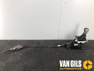 Gebruikte Versnellingspook Suzuki S-Cross Prijs op aanvraag aangeboden door Van Gils Automotive