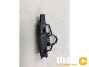 Gebruikte Airbag Sensor Opel Meriva 1.4 Turbo 16V ecoFLEX Prijs op aanvraag aangeboden door Van Gils Automotive