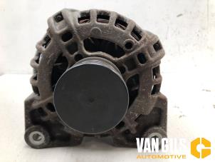 Gebruikte Dynamo Renault Twingo III (AH) 1.0 SCe 70 12V Prijs op aanvraag aangeboden door Van Gils Automotive