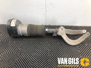 Gebruikte Mac Phersonpoot links-voor Landrover Range Rover Sport (L1) 3.0 P440e Prijs op aanvraag aangeboden door Van Gils Automotive