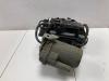Compressor van een Land Rover Range Rover Sport (L1) 3.0 P440e 2023