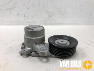 Gebruikte Spanrol Multiriem Hyundai i10 1.0 12V Prijs op aanvraag aangeboden door Van Gils Automotive