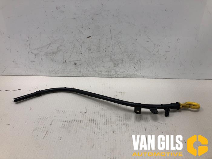 Gebruikte Peilstok Olie Volkswagen Golf VII (AUA) 2.0 GTI 16V Performance Package Prijs € 30,00 Margeregeling aangeboden door Van Gils Automotive