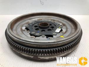 Gebruikte Dubbele massa vliegwiel Volkswagen Golf VII (AUA) 2.0 GTI 16V Performance Package Prijs € 200,00 Margeregeling aangeboden door Van Gils Automotive