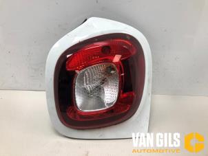 Gebruikte Achterlicht rechts Smart Forfour (453) 1.0 12V Prijs € 60,00 Margeregeling aangeboden door Van Gils Automotive