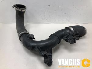 Gebruikte Intercooler Buis Volkswagen Golf VIII (CD1) 2.0 TSI R 16V 4Motion Prijs € 150,00 Margeregeling aangeboden door Van Gils Automotive