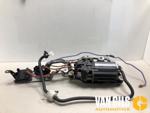 Gebruikte Compressor Porsche Taycan (Y1A) GTS 105 kWh Prijs € 2.399,00 Margeregeling aangeboden door Van Gils Automotive